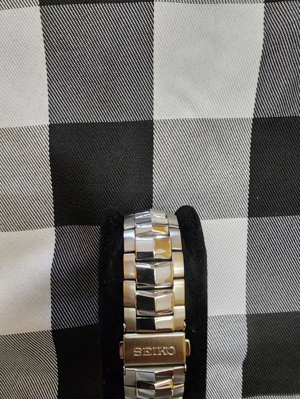 Men's Solar Power Watch Seiko Couture Perpetual Solar V198-0A-B0
